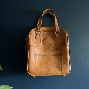 Vintage cognac leather overnight or large handbag